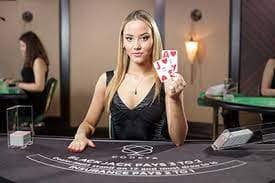 Dashboard pembayaran playzone menampilkan metode deposit QRIS dan e-wallet